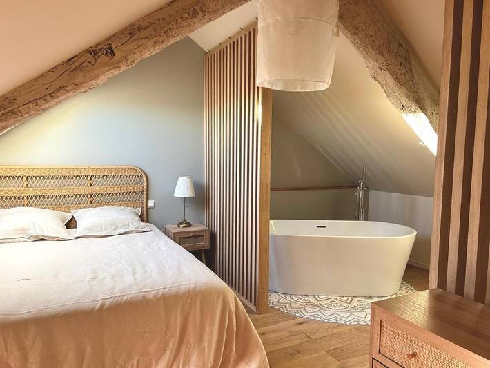 Gîte pour 8 personnes, avec balcon et vue ainsi que jardin et piscine, adapté aux familles dans Saint-Michel-Labadié