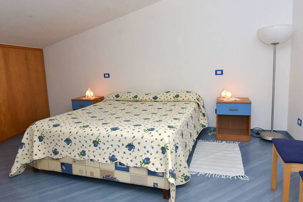Villa with garden in the hills of Sorrento in Colli di Fontanelle, Sant'Agnello