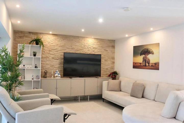 Ferienwohnung für 12 Personen, mit Balkon und Terrasse sowie Ausblick in Rheinfelden (Baden)