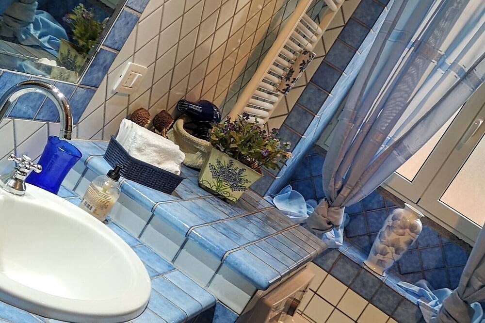 Garden House, comfort e servizio 4 stelle a 2 passi dal centro di Campagnano in Campagnano di Roma, Braccianosee