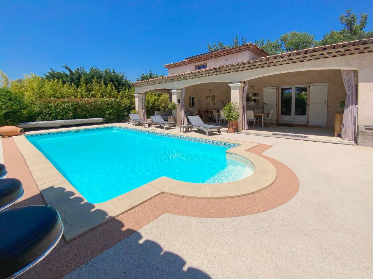 Appartement entier, Grande Villa de 250m², climatisée, piscine chauffée & salle de sport in Montauroux, Côte méditerranéenne (France)