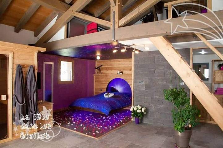 Gîte pour 4 personnes, avec jardin ainsi que sauna et terrasse à Bozel - 2