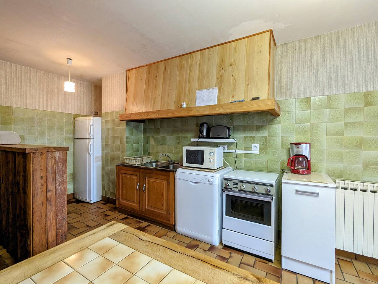 Charming Cottage near La Chaise-Dieu: Tranquil Retreat, Spacious Grounds, and Cozy Interiors in Saint-Didier-sur-Doulon, Livradois-Forez Regional Nature Park