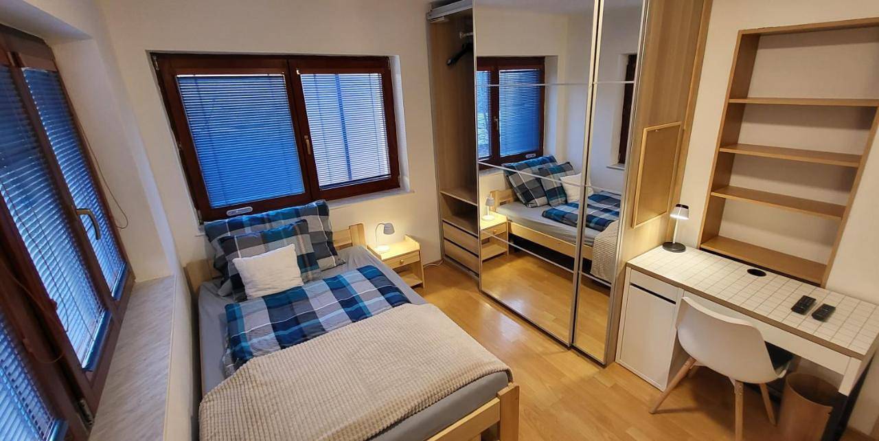 Geheel vakantieappartement, Apartmán Husovka Bruntál - pokoj Matyas in Bruntál, Sudeten