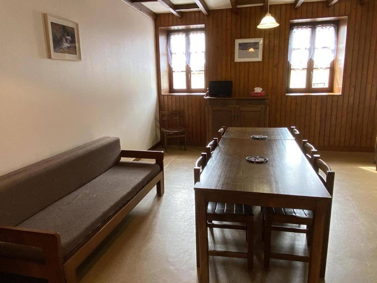 Appartement entier, Appartement Arfeuilles, 4 pièces, 6 personnes - Fr-1-489-182 in Arfeuilles, Région de Vichy