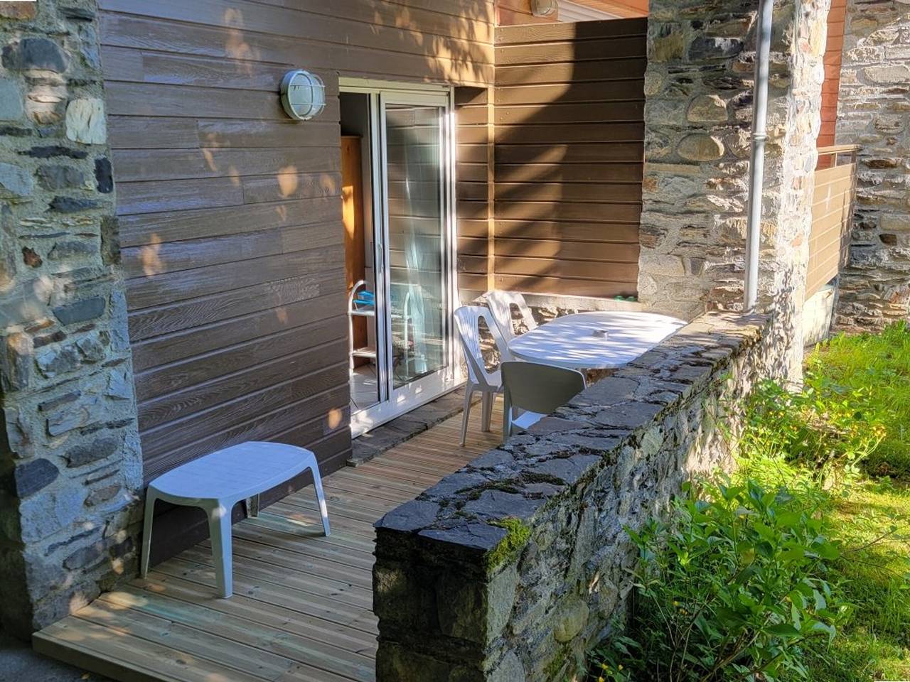 Appartement entier, Appartement confortable avec terrasse et équipements modernes in Cauterets, Parc national des Pyrénées
