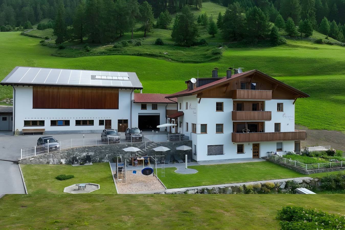 Geheel appartement, Appartement "Watles" met balkon en wifi in Schlinig, Mals
