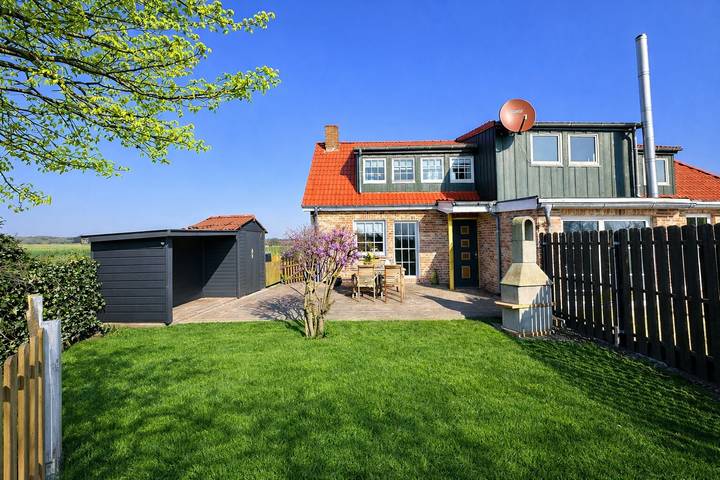 Ferienhaus für 2 Personen, mit Garten in Norden