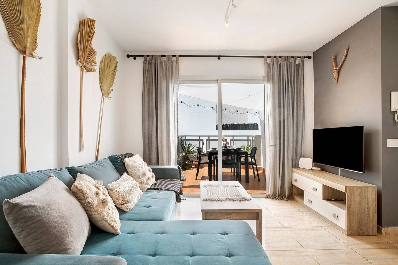 Appartement entier, Appartement de vacances 'Viva El Viento' avec terrasse privée et Wi-Fi in Playa el Médano, Granadilla de Abona