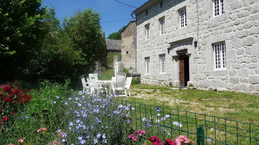 Gîte pour 7 personnes, avec Jardin