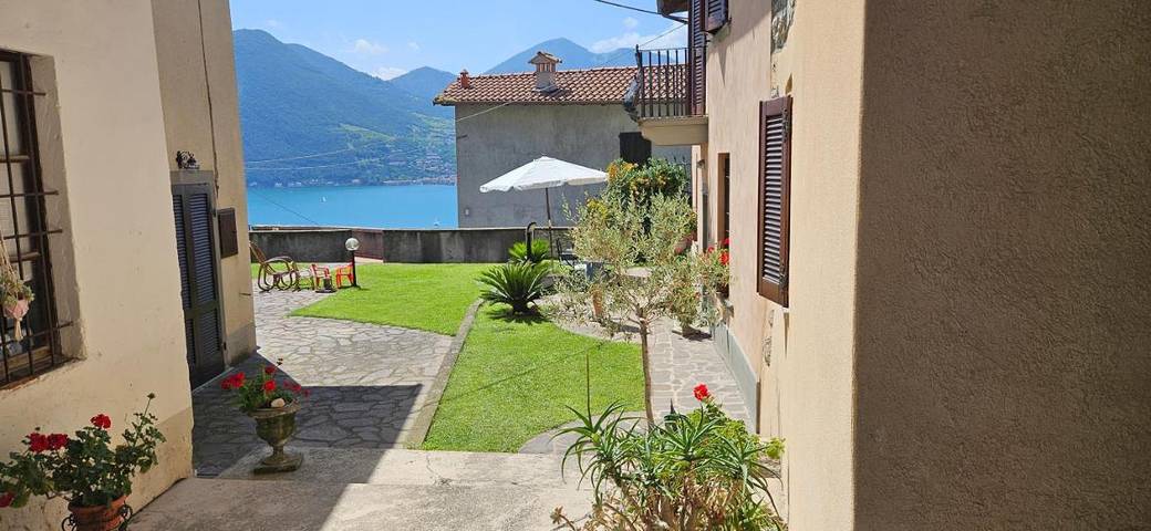 Location de vacances pour 5 personnes, avec jardin ainsi que vue et vue sur le lac, adapté aux familles à Monte Isola - 3