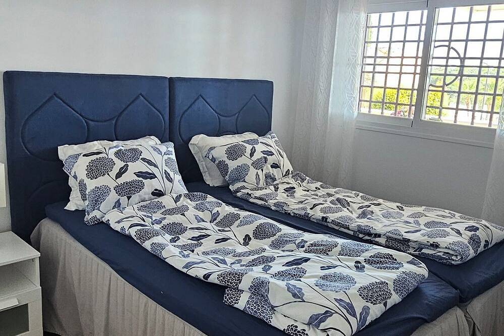 Appartement entier, Appartement de trois chambres spacieux et bien aménagé, cadre pittoresque à proximité de terrains de golf in La Alcaidesa, San Roque