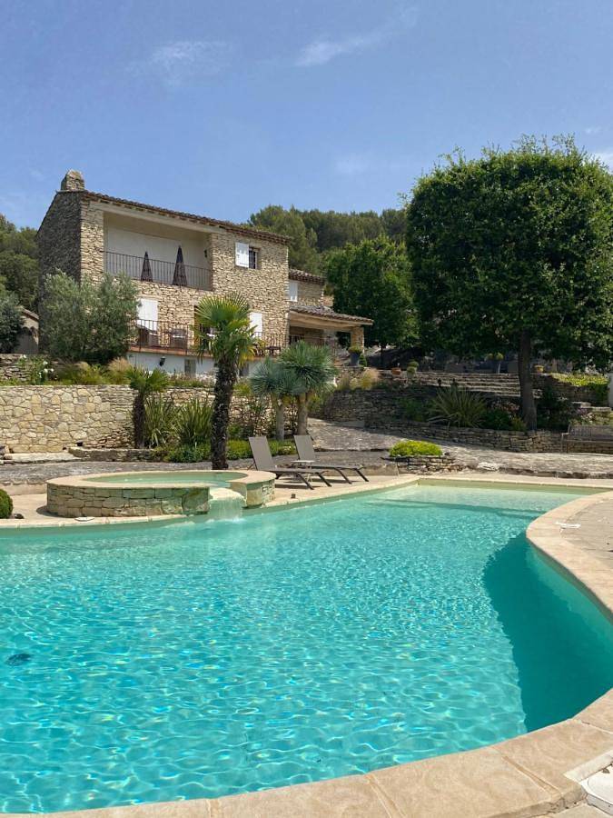 Chalet para 8 personas, con piscina y jardín - 1