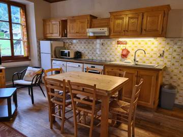 Location de vacances pour 7 personnes, avec balcon à Morillon