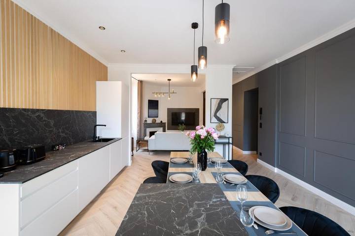 Gîte pour 6 personnes, avec balcon dans Office De Tourisme De Grasse