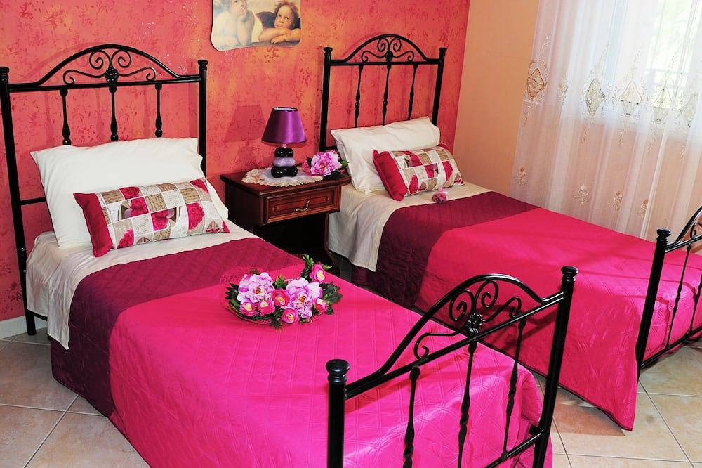 Villa Gioiosa 5Br Villa:Gated Pool, Pizza Oven, Bbq,Ac & Wifi, Perfect for Families in Favara, Agrigento Provinz