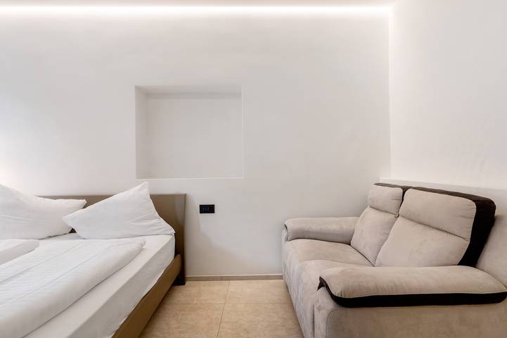Hel enrumslägenhet, One-room Apartment '103 Palazzo Cavour' with Wi-Fi and Air Conditioning in Zentrum-Bozner Boden-Rentsch, Bolzano