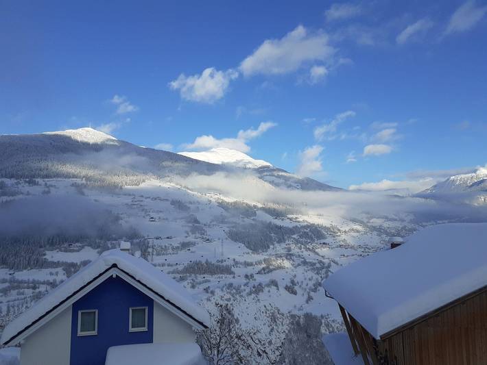 Appartement entier, Appartement à Tyrol près des pistes in Fließ, Bezirk Landeck