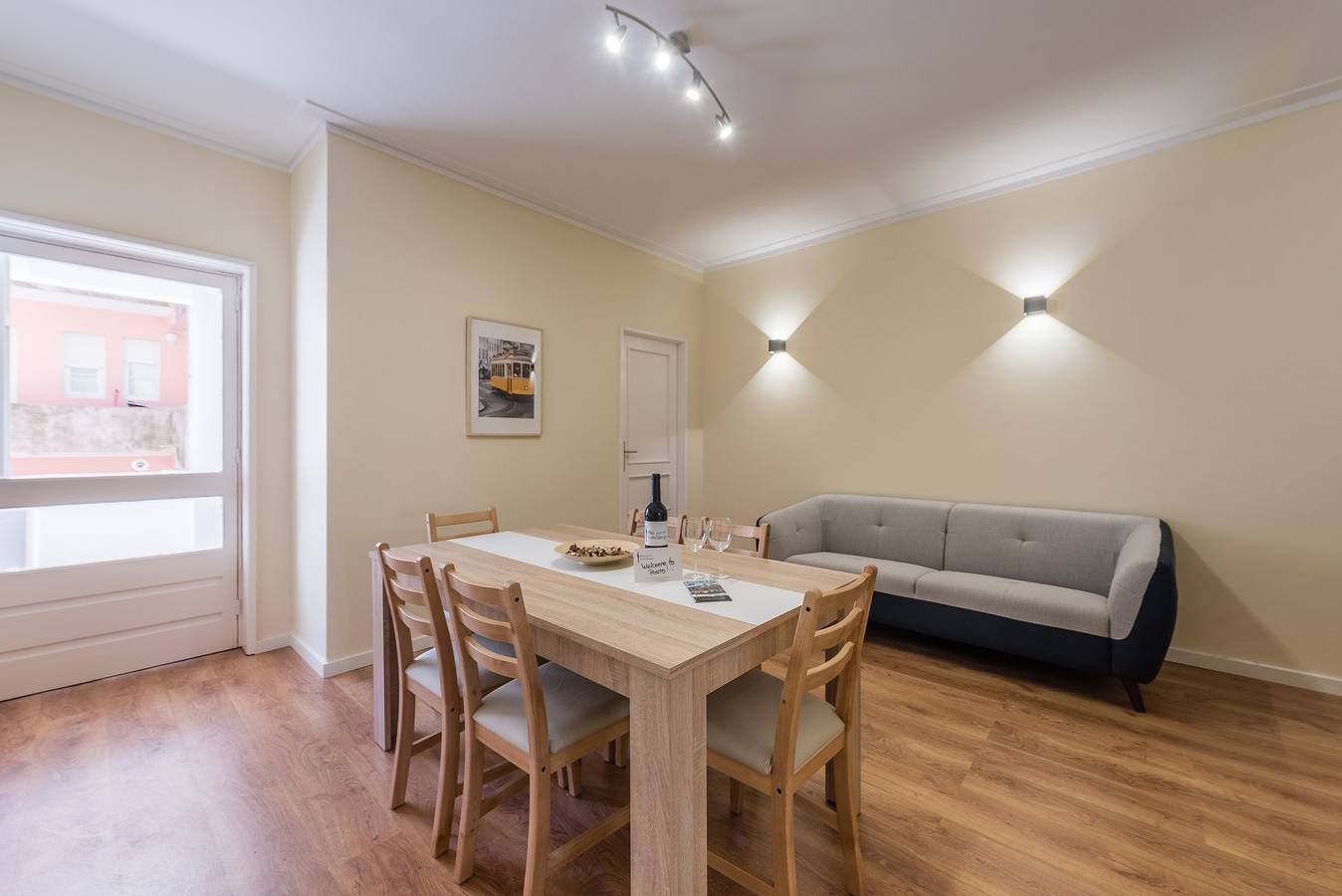 Entire apartment, Guestready - October Tide in Cedofeita, Porto