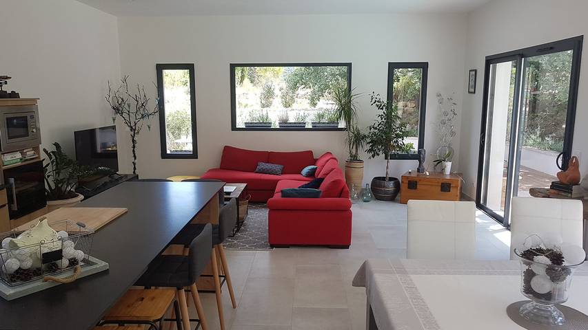 Location de vacances pour 6 personnes, avec terrasse ainsi que piscine et jardin à Belvézet - 4