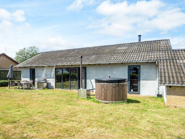 Ferienhaus für 7 Personen, mit Terrasse und Garten, mit Haustier - 1