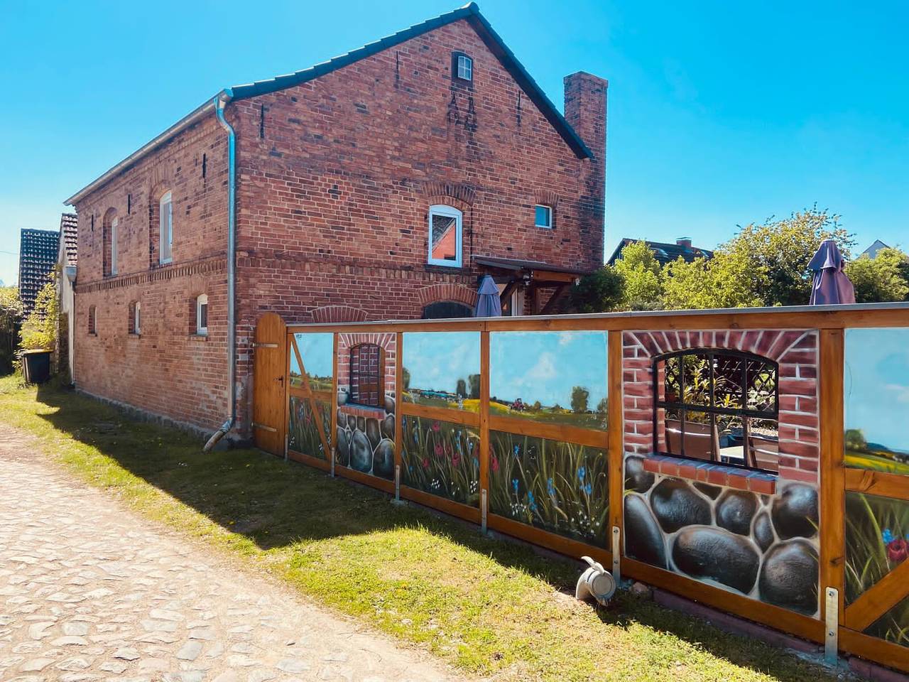Casa de vacaciones 'Alter Stall' con terraza privada, jardín privado y Wi-Fi in Melzow, Warnitz