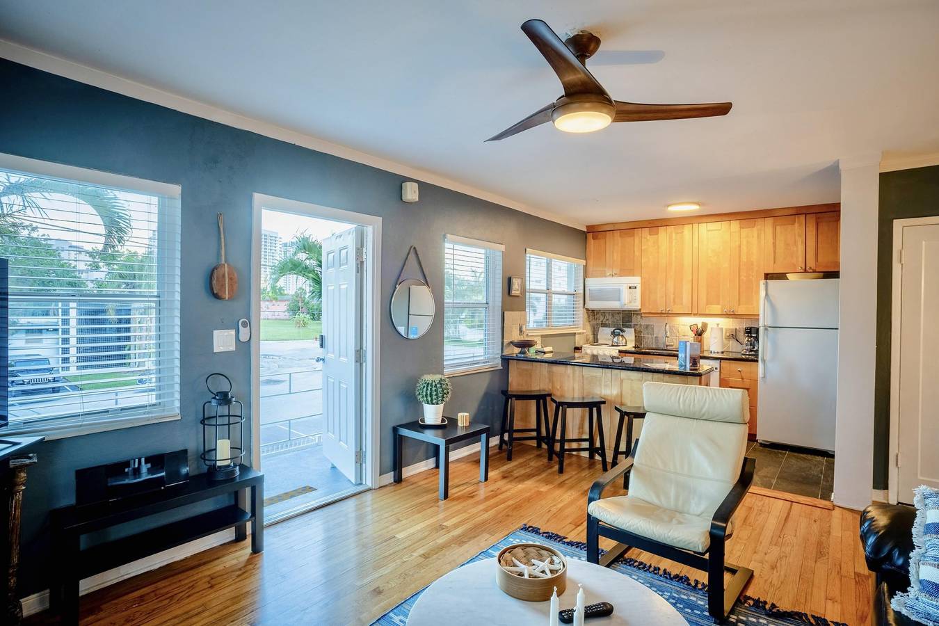 Apartamento entero, Vistamar Waterfront Beach Abode -Walk to the Beach in Central Beach, Fort Lauderdale