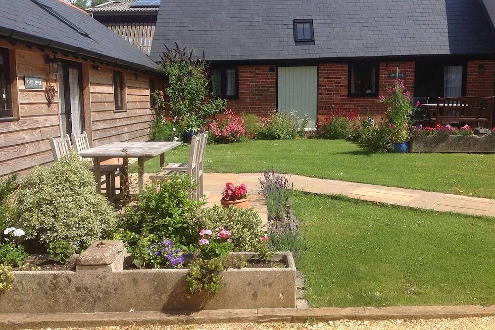 Apple Pye - verbouwde schuur in een aantrekkelijke binnenplaats op onze familie Stockfarm in Melchet Park and Plaitford, Hampshire