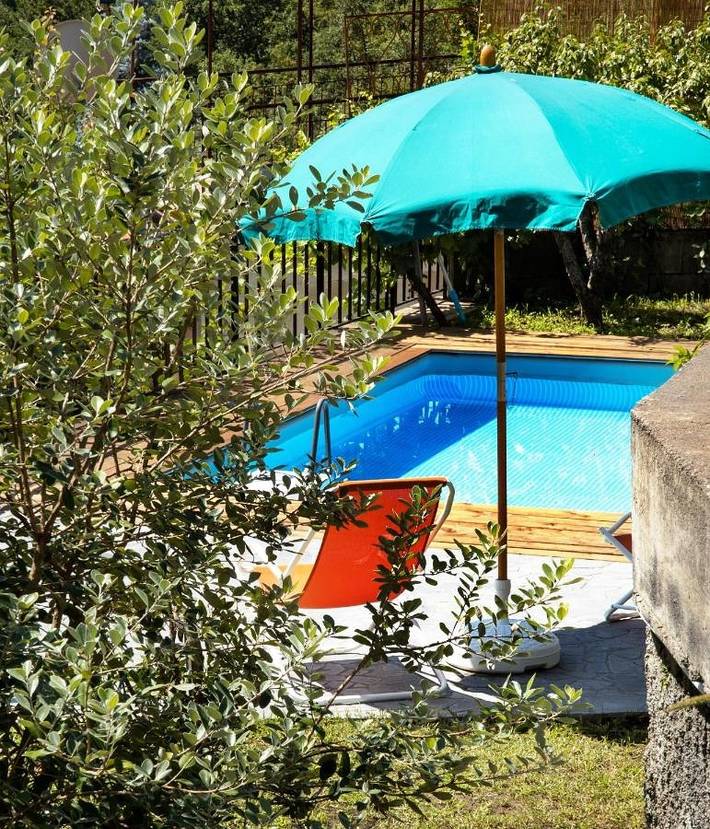 Location de vacances pour 4 personnes, avec piscine ainsi que jardin et vue à Milo - 3