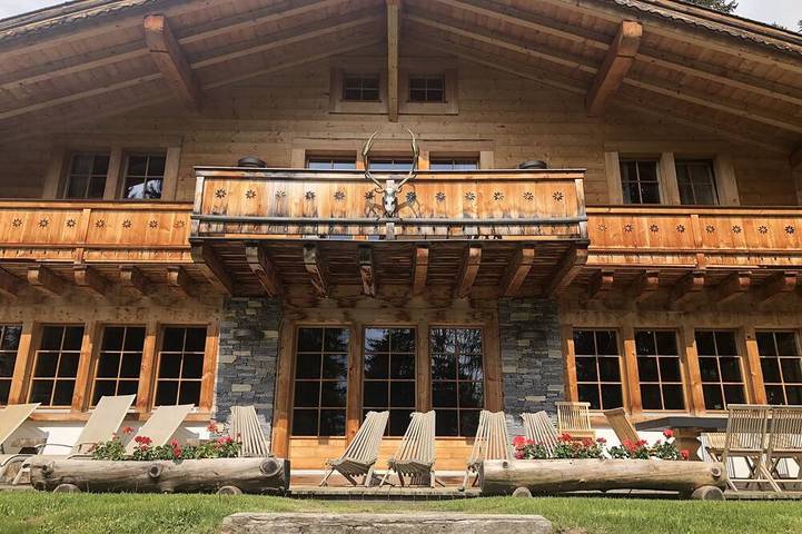 Chalet für 12 Personen, mit Pool und Whirlpool in Villars-sur-Ollon