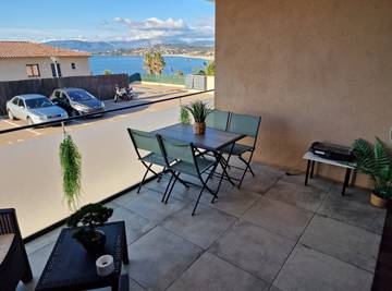 Gîte pour 4 personnes, avec terrasse à Pietrosella