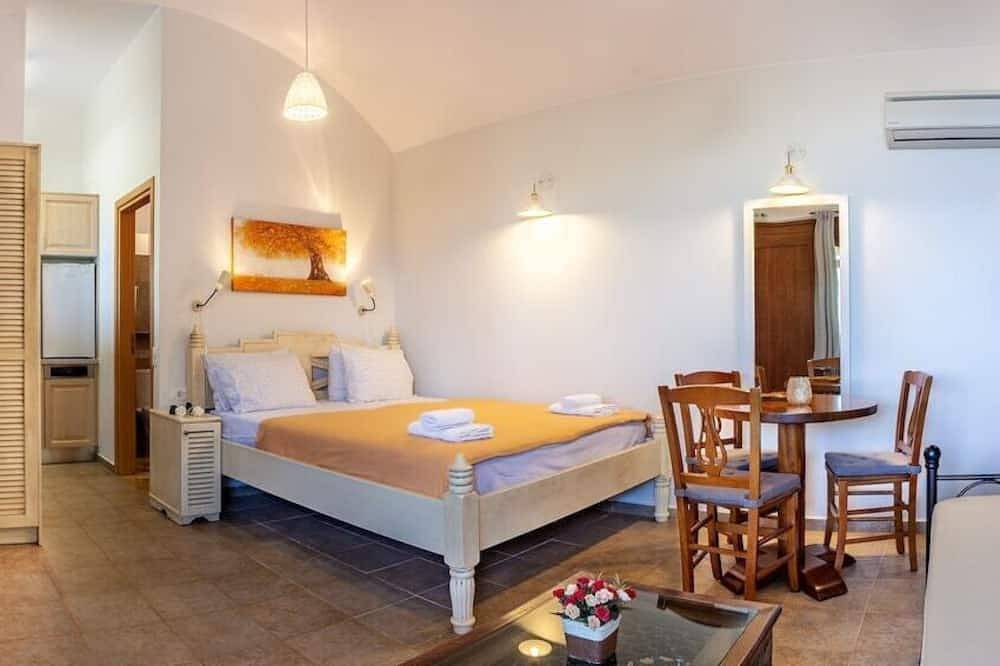 Olondi: Spacy 1 Studio Plaka Beach Cottage in Région de Lassithi