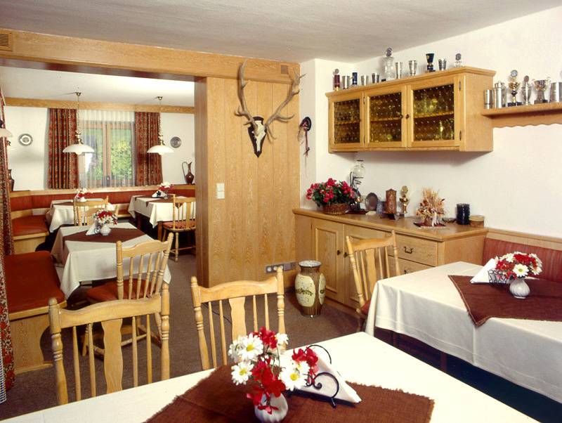 Gästehaus Alpenrose - (4) Doppelzimmer mit Dusche/Wc in Reit im Winkl, Bayerische Alpen