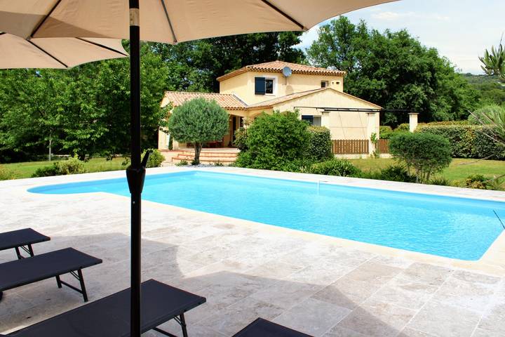 Gîte pour 6 personnes, avec piscine, animaux acceptés à Villecroze - 4