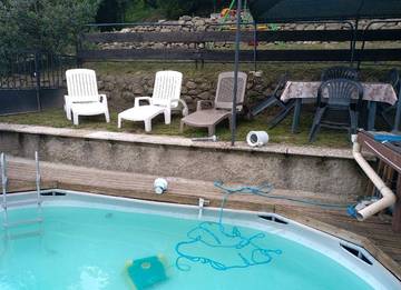Gîte pour 4 personnes, avec terrasse et jardin, animaux acceptés à Aubin
