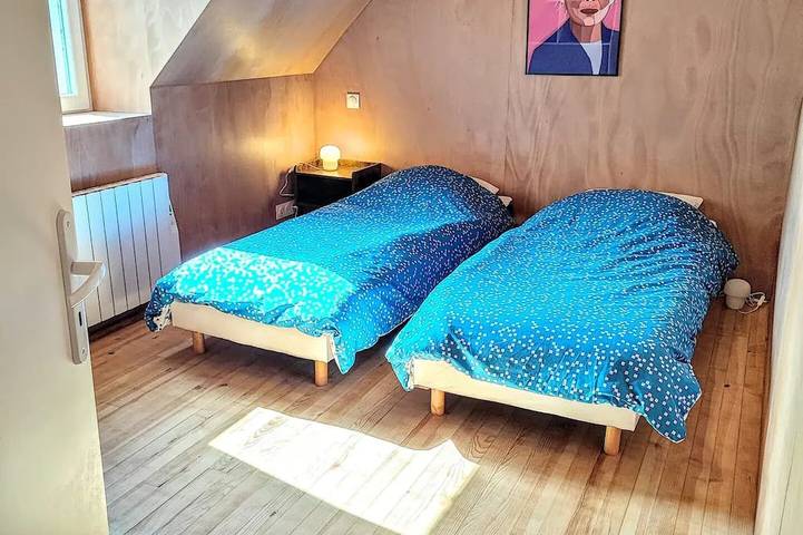 Beautiful Breton Cottage 5 mins from beach in Penmarch, Région de Quimper