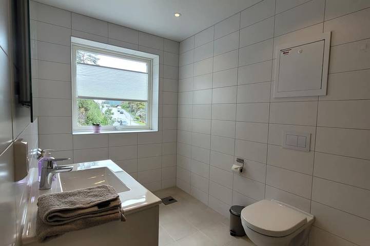 Ganze Wohnung, Modern apartment near Bergen, in Søfteland & nature in Os
