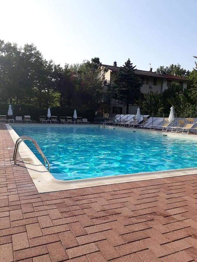 Hôtel pour 3 personnes, avec piscine et vue ainsi que vue sur le lac et jardin, adapté aux familles à Pennabilli - 4