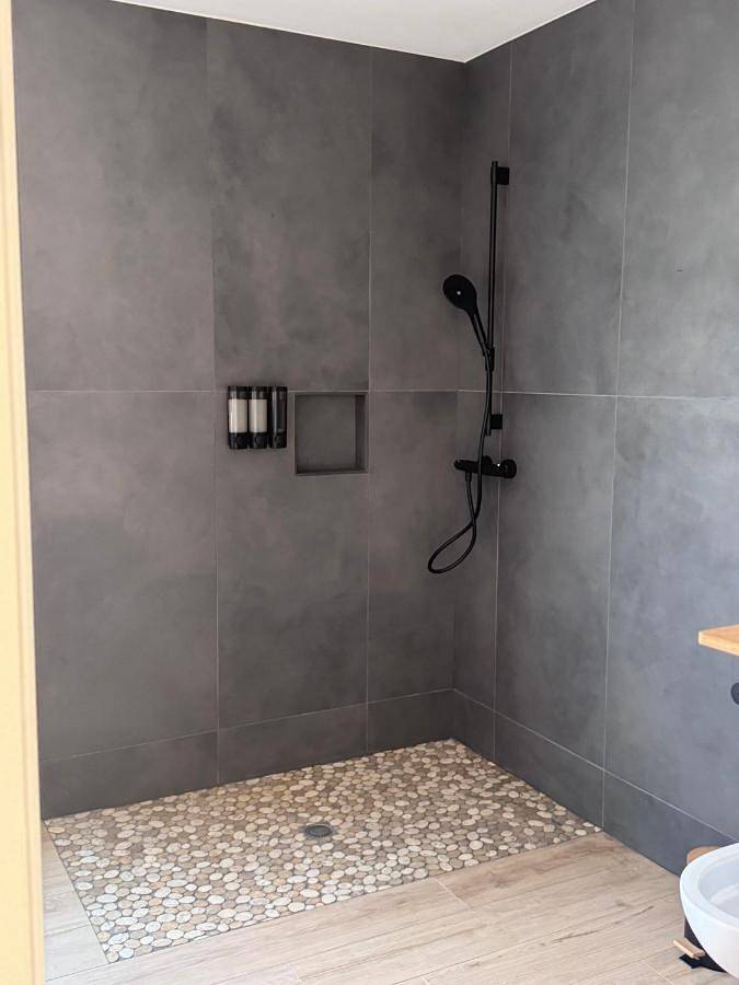 Gîte pour 3 personnes, avec jardin et vue, adapté aux familles à Saint-Didier-sur-Chalaronne - 2
