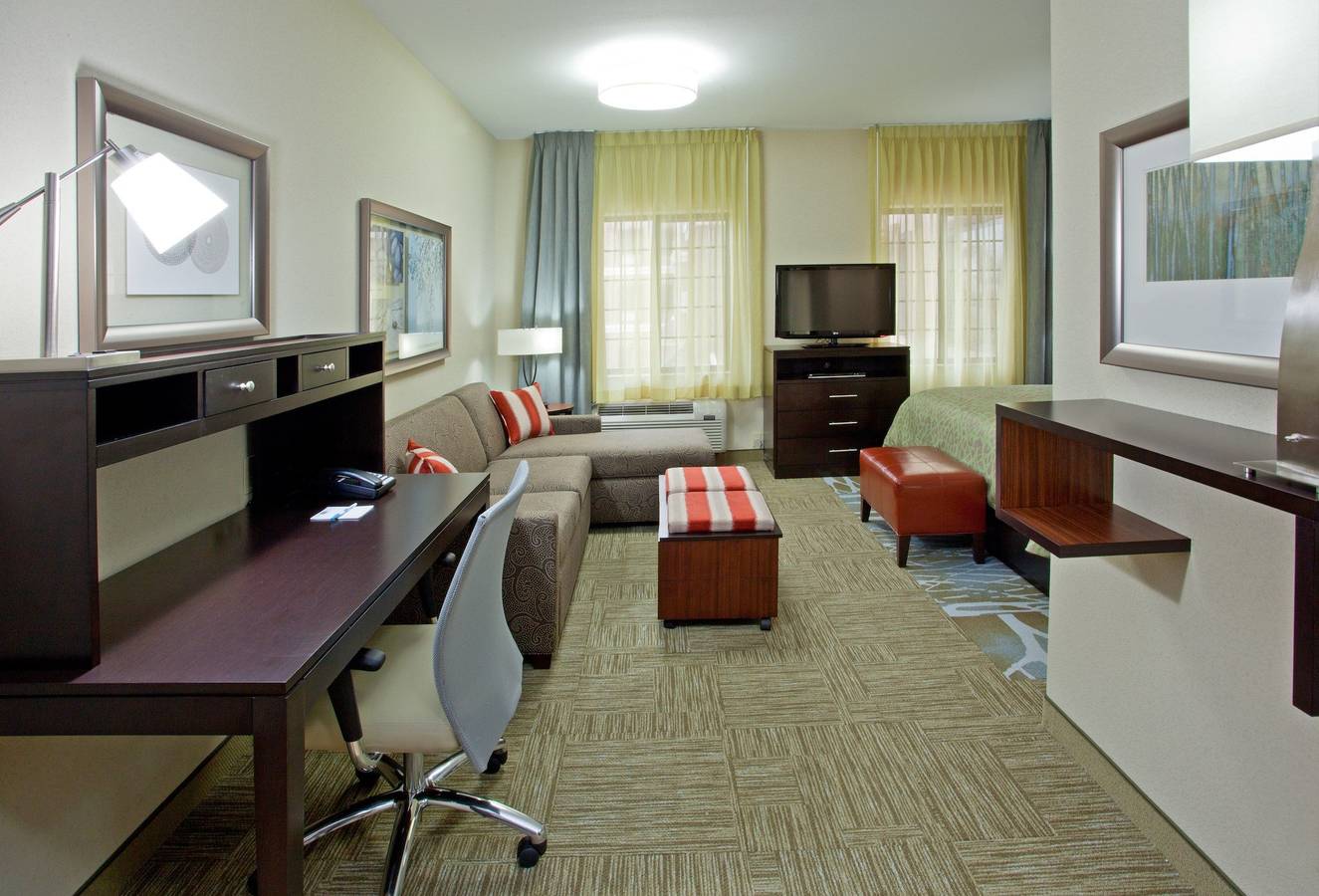 Staybridge Houston Stafford - Sugar Land in Condado de Fort Bend