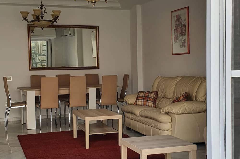 House in Tomares, next to Seville. in Tomares, Sevilla Province