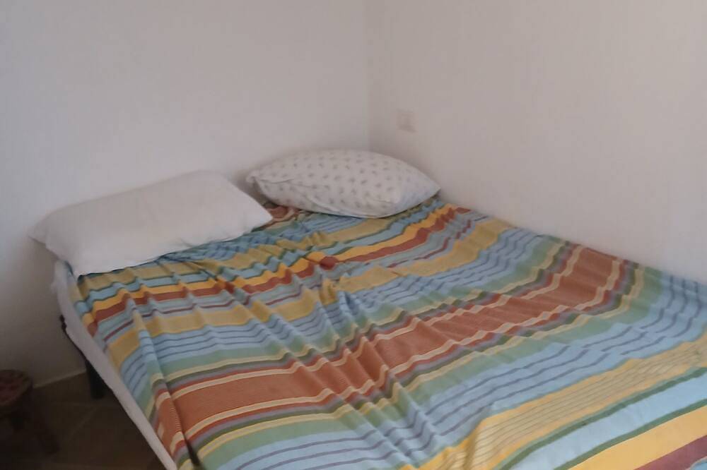 Ganze Wohnung, Apartment with garden in I Sugheri in Porto Istana, Gallura