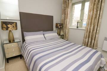 Holiday Home for 4 People in Pembroke, Pembrokeshire, Photo 3