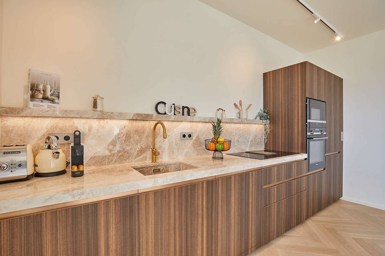 Appartamento intero, Penthouse with view of the Eiffel Tower-Faubourg in Parigi, Ile-de-France