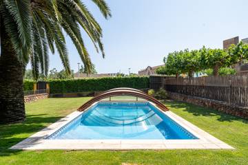 Casa Rural para 7 Personas en Vilarrodona, Alto Campo, Foto 1