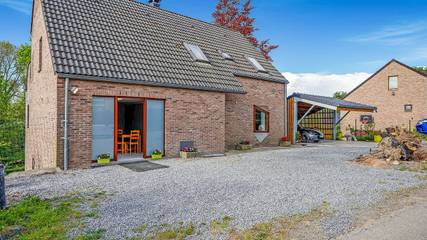 Location de vacances pour 5 personnes, avec jardin à Aywaille