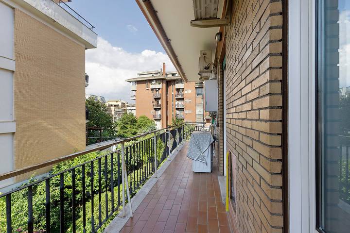 Ganze Wohnung, Apartment 'Pinetina Roma' mit Balkon, Wlan und Klimaanlage in Primavalle, Rom