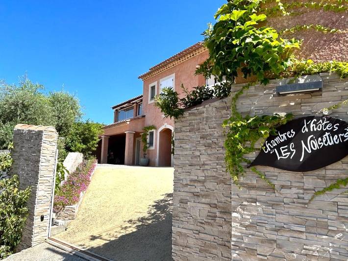 Location de vacances pour 2 personnes, avec vue ainsi que piscine et terrasse à Digne-les-Bains - 3