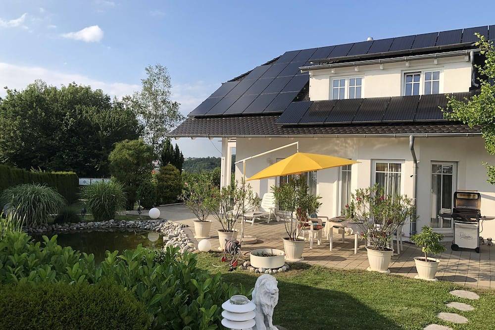 Exclusives Einfamilien Haus mit Garten und Sauna für 2 bis 6 Personen in Biberach an der Riß, Oberschwaben