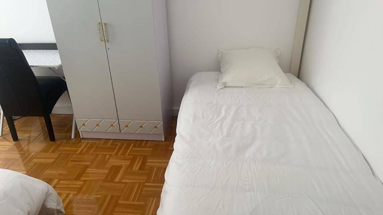 Votre Maison Lointaine in Pantin, Seine-Saint-Denis